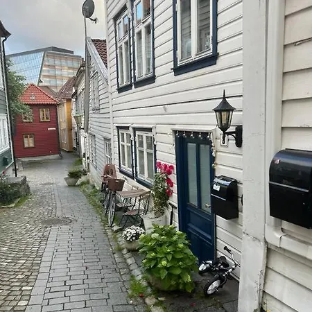 Beautiful House From 1790 Appartement