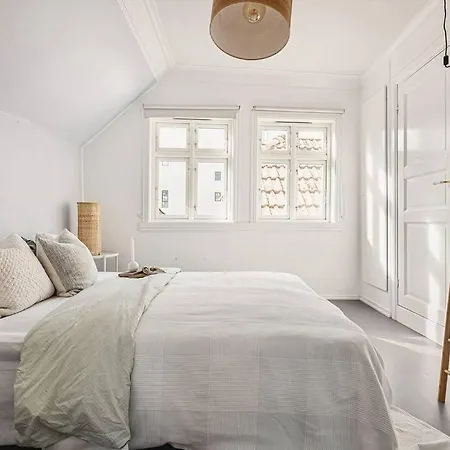 Apartment Beautiful House From 1790 Bergen